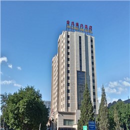 北京金龙潭大饭店 工程总监 郭英